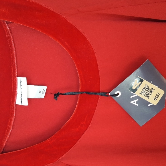 Nwt's  Ava & Viv NWT beautiful red blouse Size 1x - Picture 2 of 9